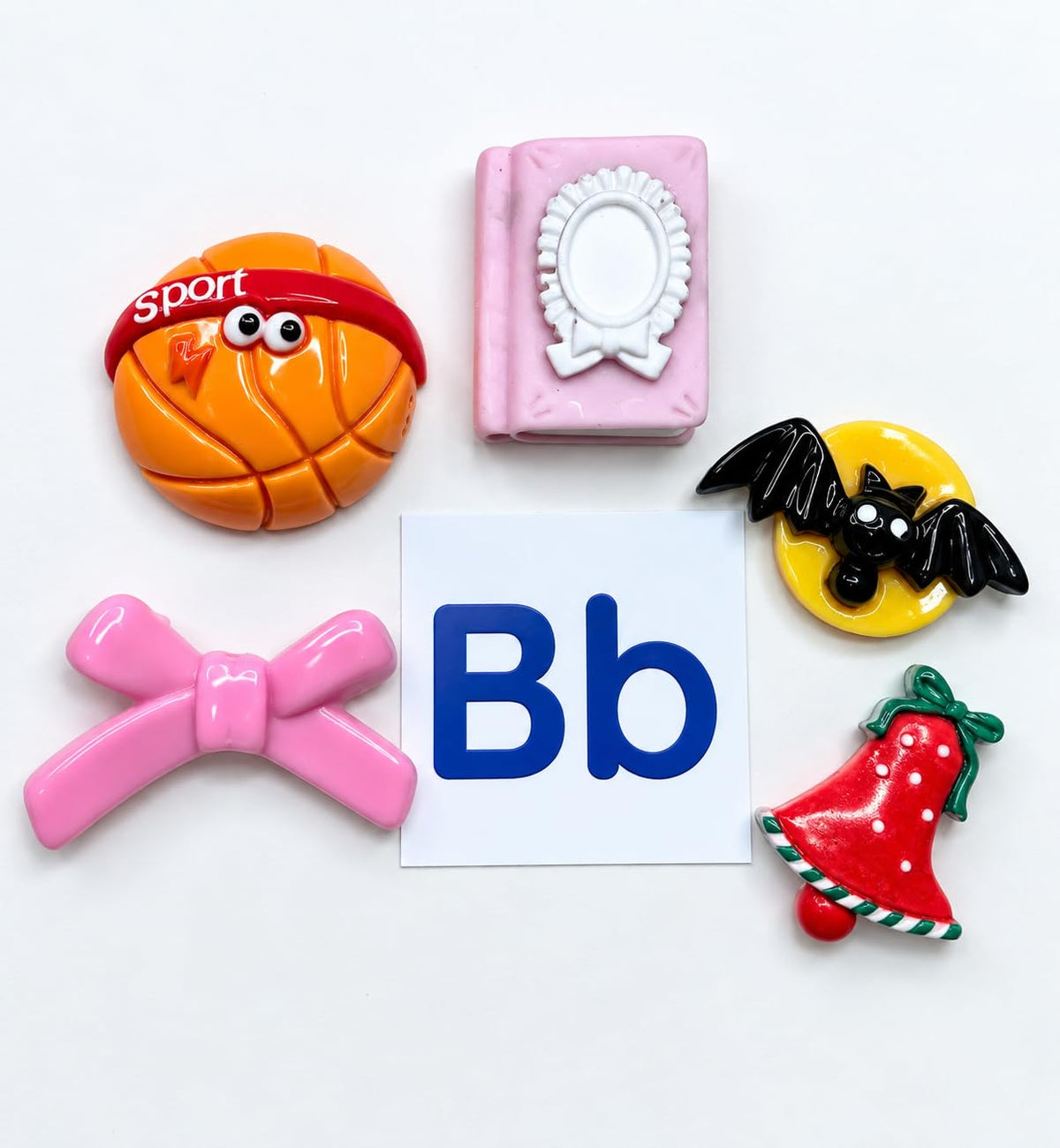 Alphabet Objects Set, 130+ Beginning Sound Trinkets for Phonics & Language Learning, 5 per Letter A–Z, Montessori Learning Materials Say & Play